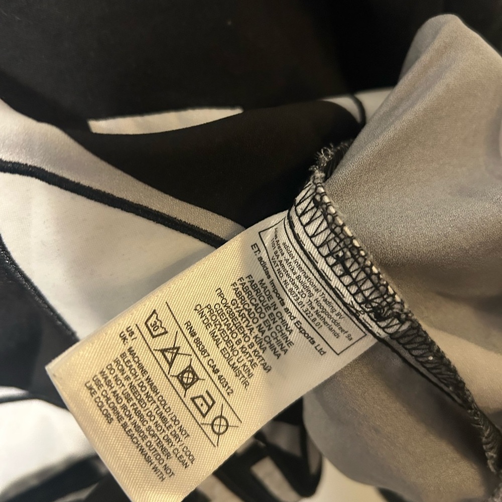 Adidas Original Women Black and Multicolor Graphic Top - Picture 6 of 6